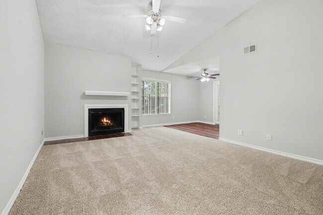 Building Photo - 3603 W Northgate Dr