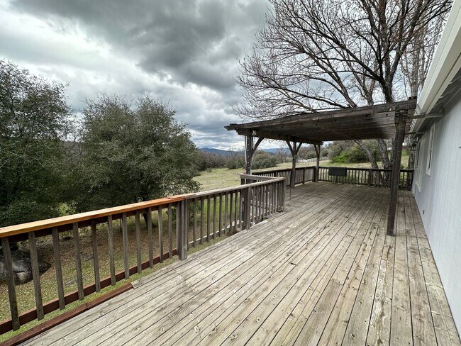 Building Photo - Country Home in Great Penn Valley Location, sorry no pets.