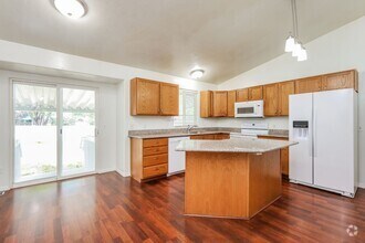 Building Photo - 4 Bed/ 3 Bathroom house in West Jordan