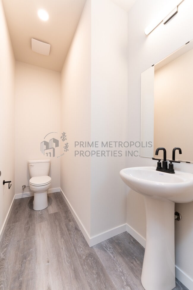 Building Photo - 16111 36th Ave W