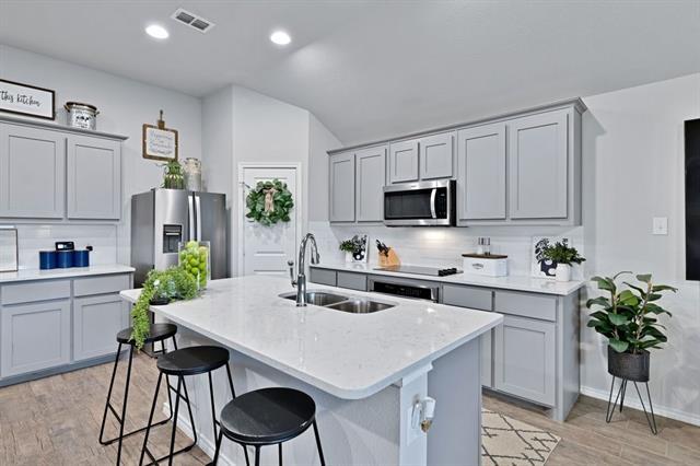 Building Photo - 11501 White River Dr