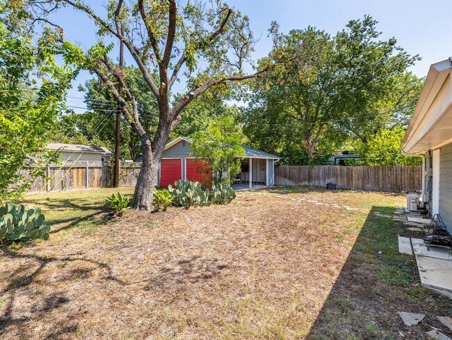 Building Photo - 1112 Arcadia Ave