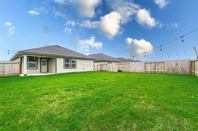 Building Photo - 1010 Appaloosa Ln