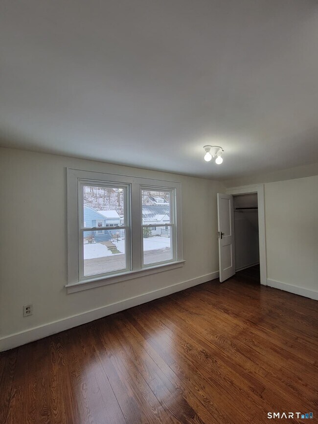 Building Photo - 14 Richard St