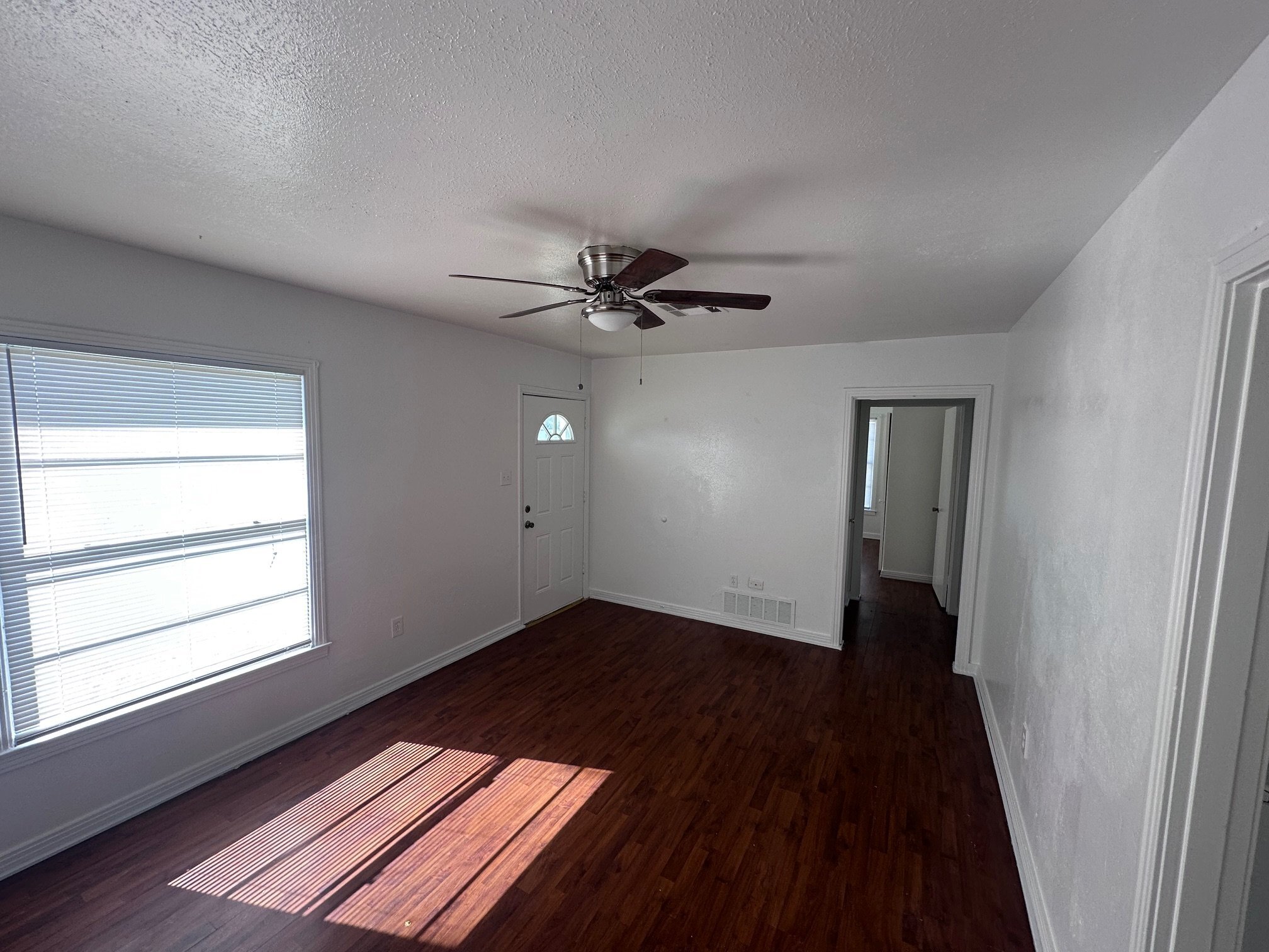 Building Photo - 3625 Maple Ave