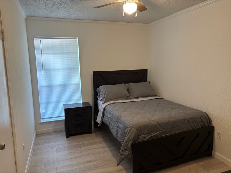 Building Photo - 724 Melinda Dr