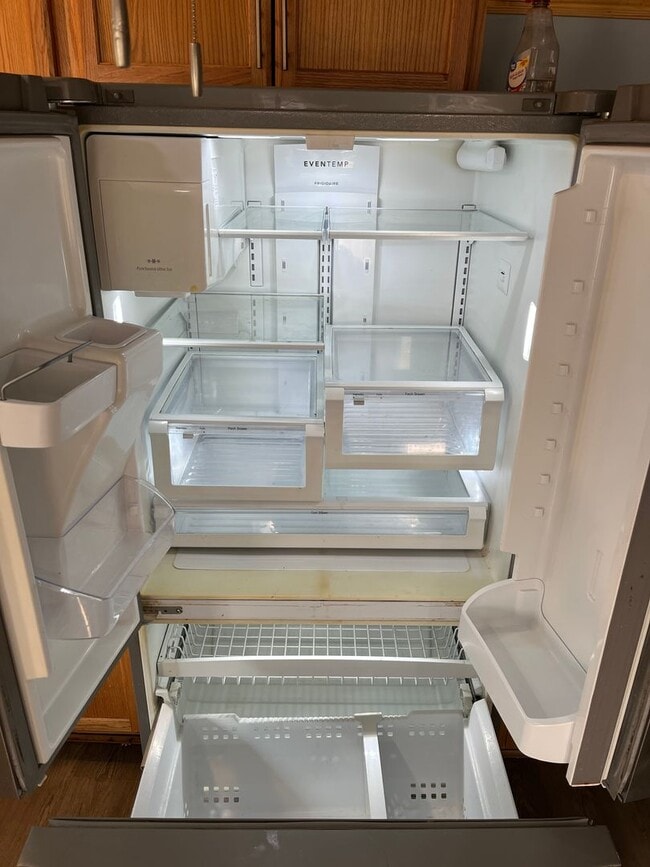 Building Photo - 2635 Royal St