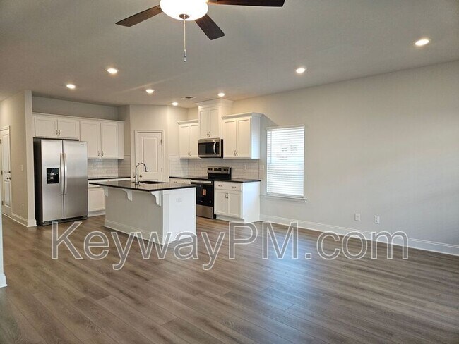 Building Photo - 1301 Newbern Dr