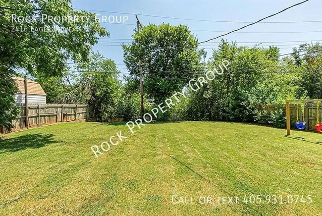 Building Photo - 2416 Eagle Dr