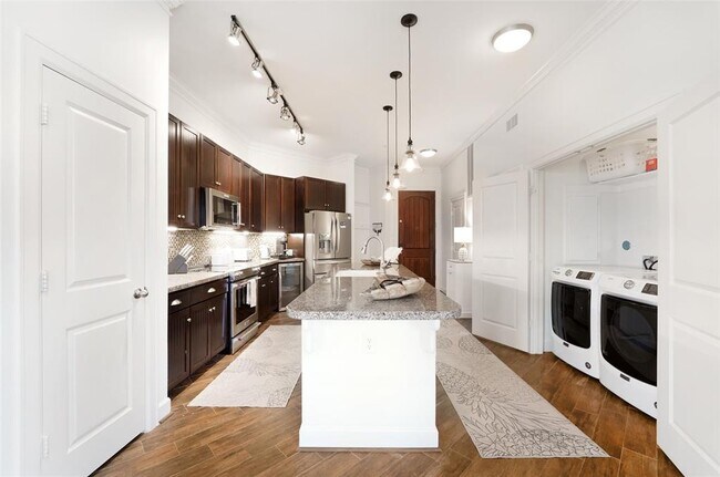 Building Photo - 17040 W Farm To Market 1097