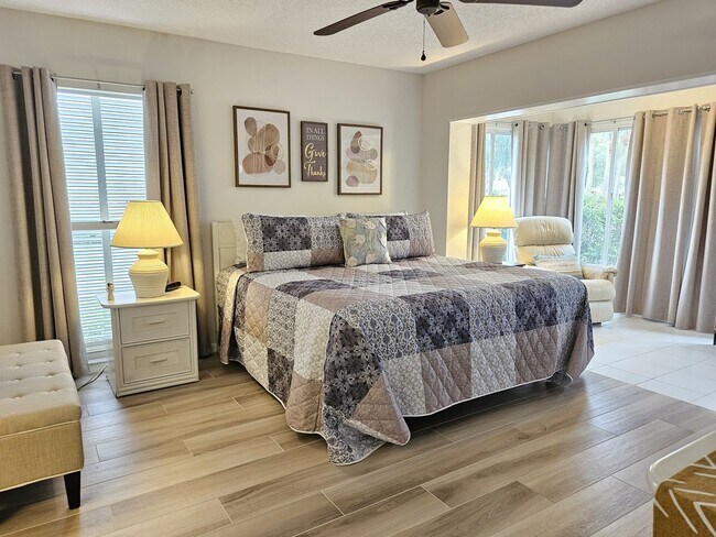 Building Photo - Charming First-Floor Condo in Plantation Golf and Country Club with a Community Pool Access!