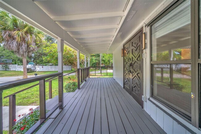 Building Photo - 5096 SW 28th Terrace