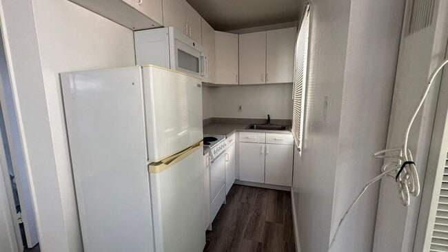 Building Photo - 7948 Caldwell Ave