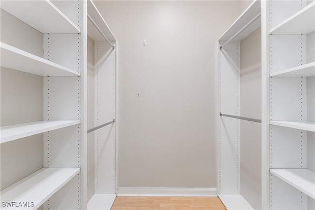 Building Photo - 3928 Valentia Way