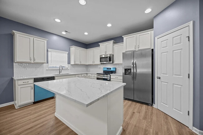 Building Photo - Earn Wealth While Leasing - Like a Homeowner - Lease to Own