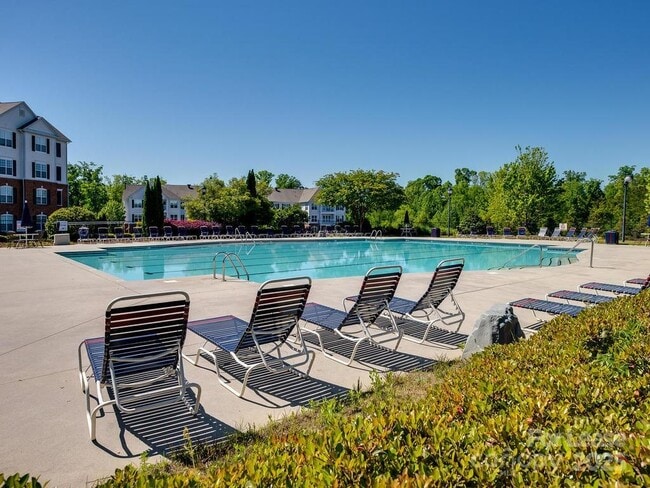 Building Photo - 14930 Ballantyne Village Way