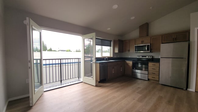 Primary Photo - Baker Street Lofts