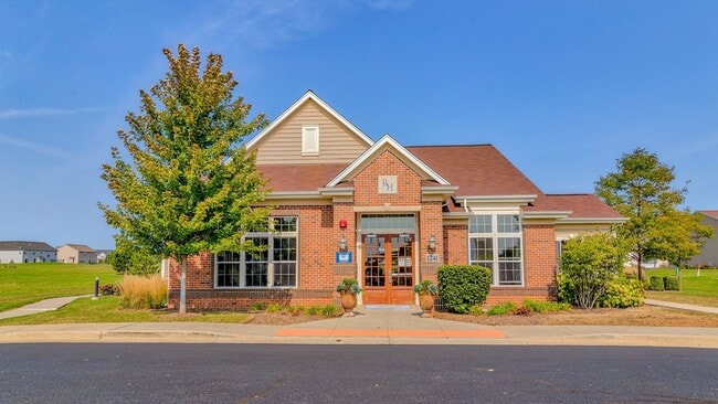 Building Photo - Randall Highlands