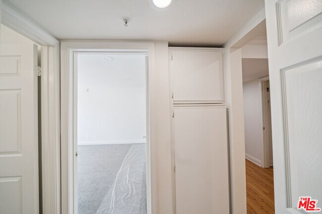 Building Photo - 1508 Greenfield Ave