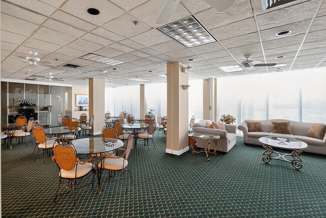 Building Photo - 5440 N Ocean Dr