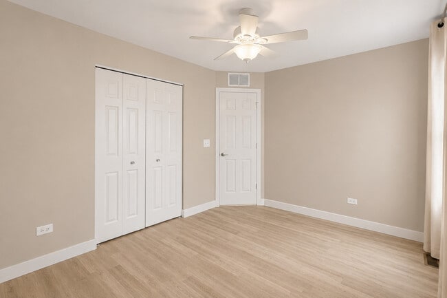 Building Photo - 5117 Woodmere Ct