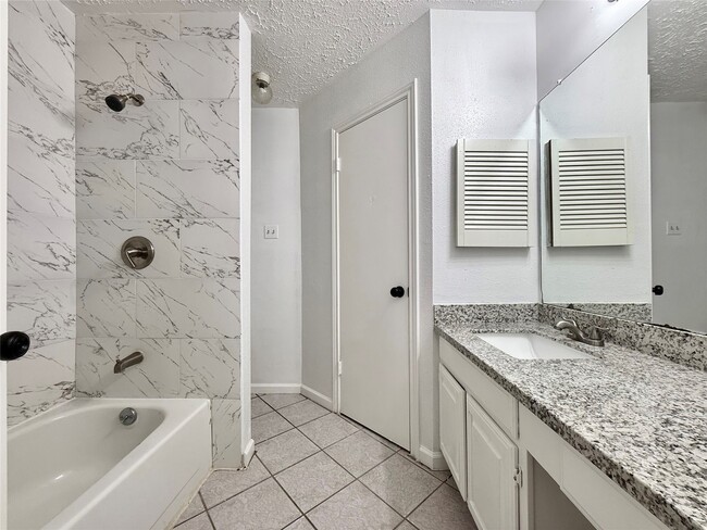Building Photo - 6410 Rancho Blanco Ct