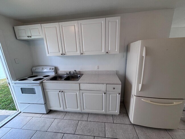 Building Photo - 2131 Washington St NE