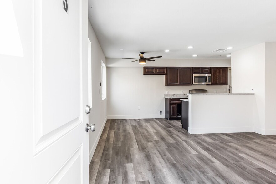 Building Photo - 2409 Cava Ct