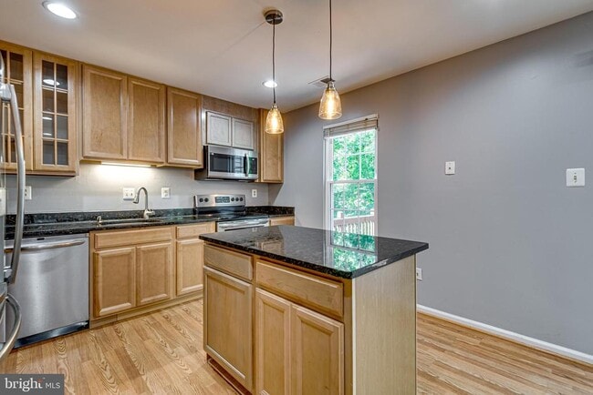 Building Photo - 8508 Blue Bird Woods Ct