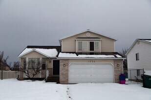 Building Photo - 1038 N 2525 W