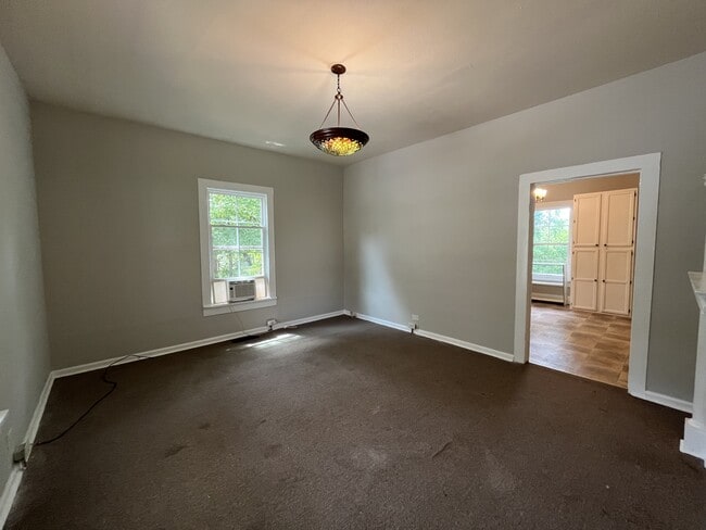 Building Photo - 173 Poplar St