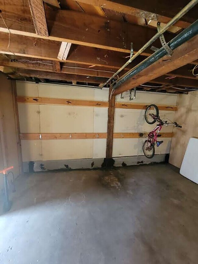 Building Photo - andrp02