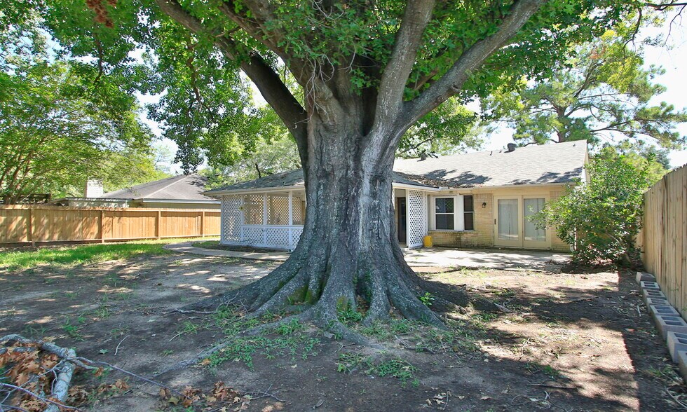 Building Photo - 21306 Park Run Drive