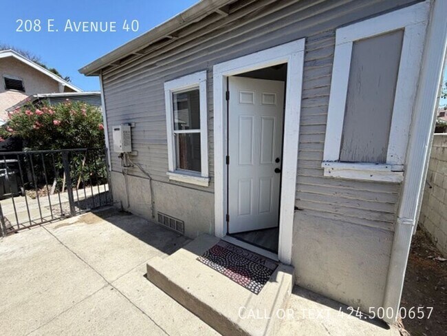 Building Photo - 208 E Avenue 40