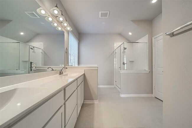 Building Photo - 157 Gamble Dr