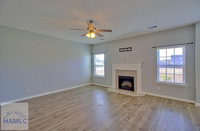 Building Photo - 7 Upland Ct