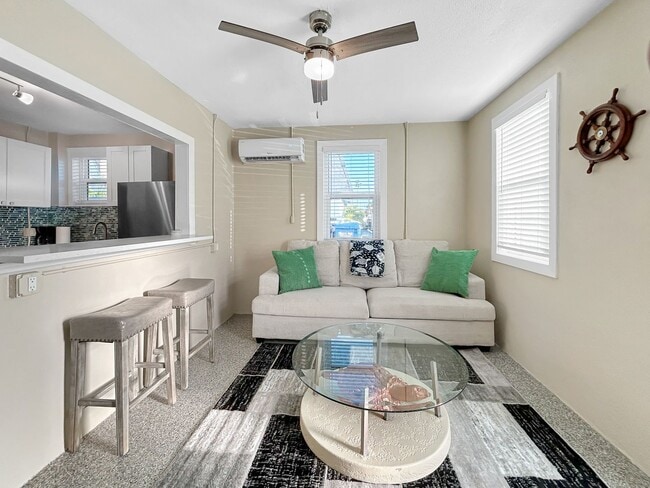 Building Photo - 14135 Palm St