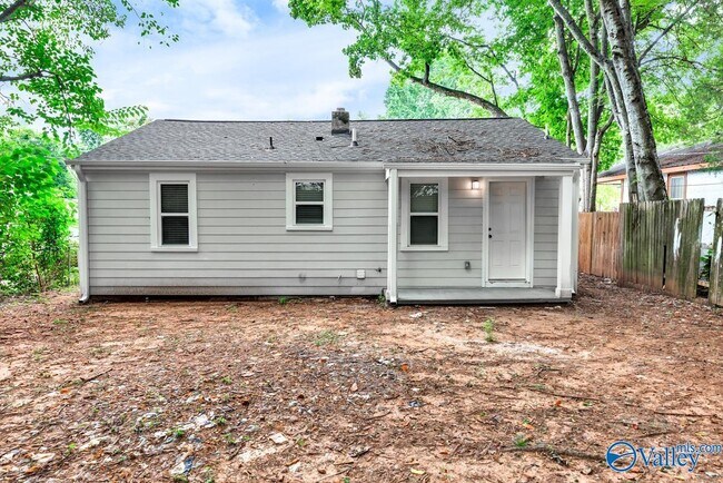 Building Photo - 2910 Wilson Dr NW