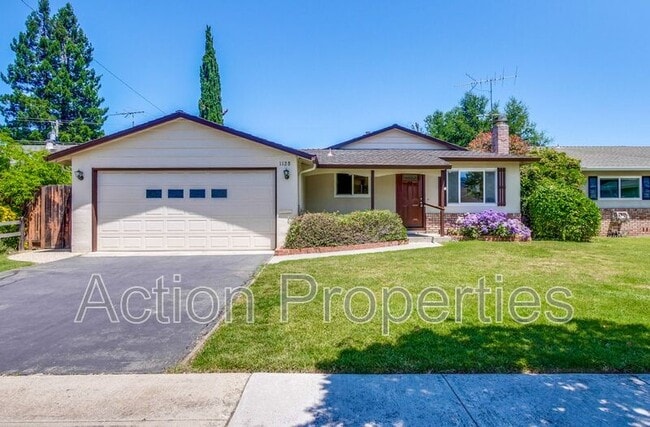 Primary Photo - 1128 Kentwood Ave