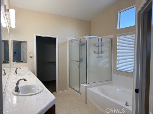 Building Photo - 5553 Pheasant Dr