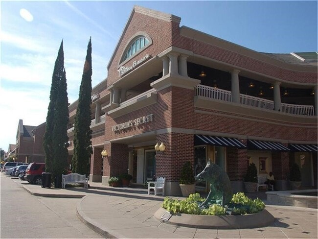 Building Photo - 2611 Tangley St