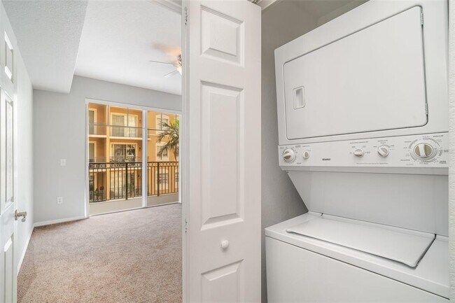 Building Photo - 1064 N Tamiami Trl