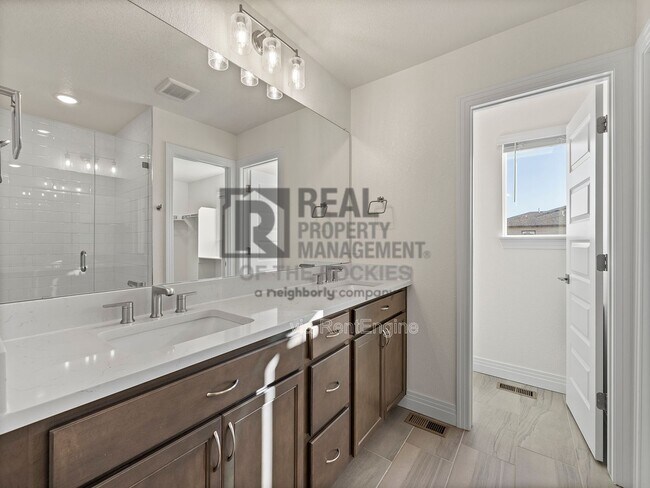 Building Photo - 1203 Bon Homme Richard Dr