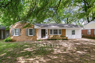 Building Photo - A Must See, Newly Renovated BEAUTY!!! Section 8 Is Welcomed !!!!