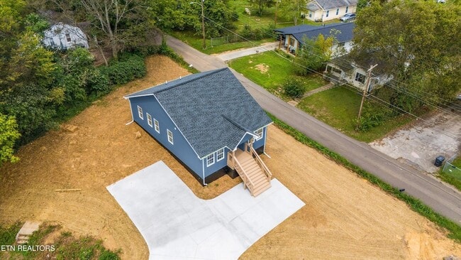 Building Photo - 4131 Porter Ave