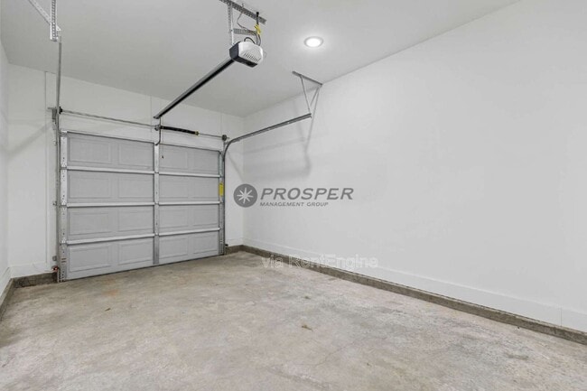 Building Photo - 4054 Parris Bridge Rd