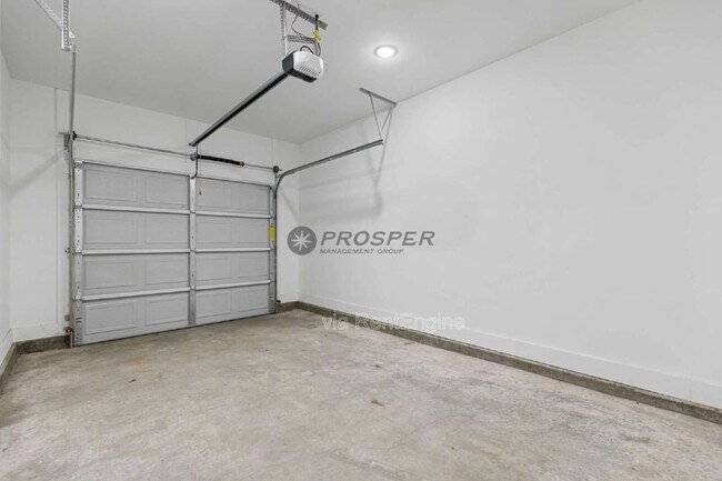 Building Photo - 4056 Parris Bridge Rd