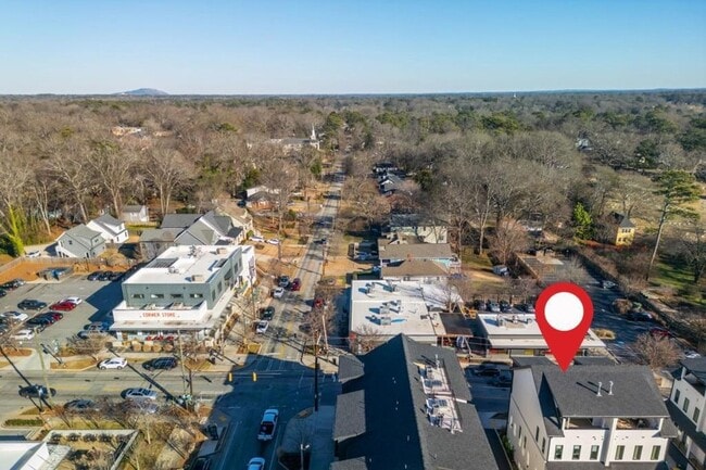 Building Photo - 2347 Hosea L Williams Dr SE