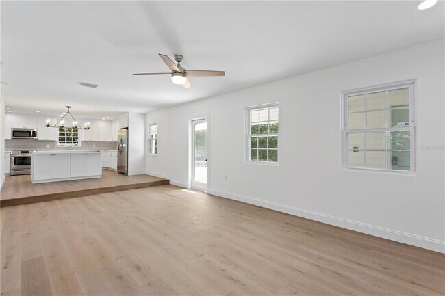 Building Photo - 4704 W Brookwood Dr