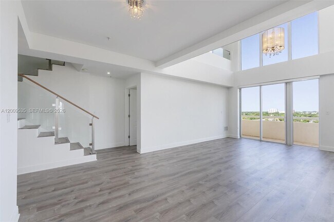 Building Photo - 2400 SW 27th Ave